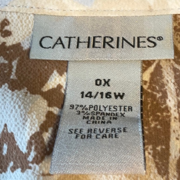 Catherines Cream Flutter Sleeve Asymmetrical Blouse - Picture 5 of 6